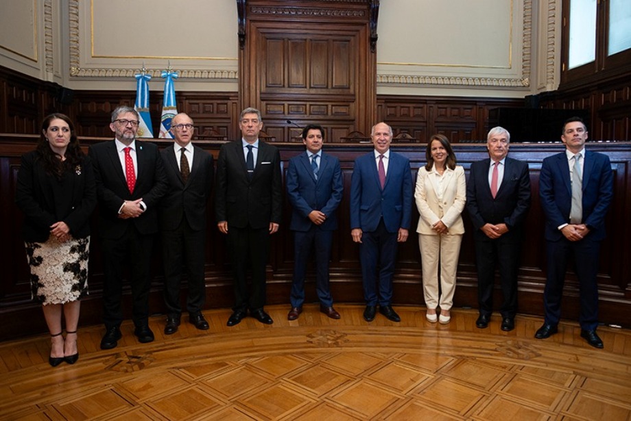 La jura se realizó en el Salón Bermejo del Palacio de Justicia.