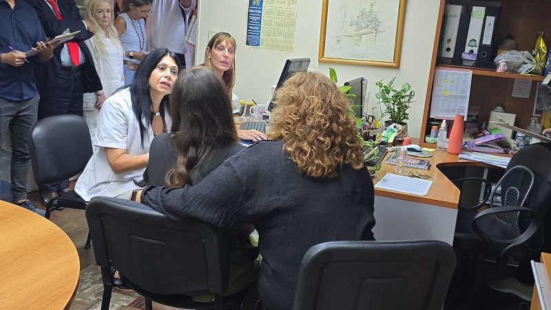 Atención de psicólogos y psiquiatras a familiares en el CMF