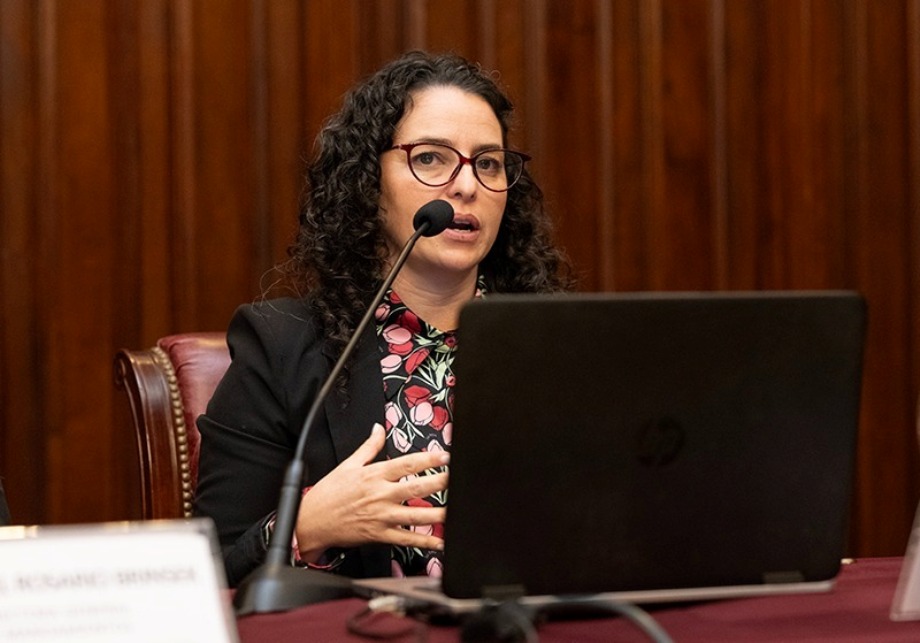 Ana Muravchik, autora de la publicación.