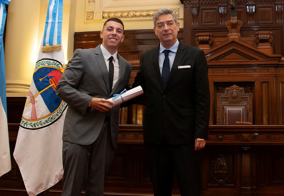 Chiosso, Gonzalo (Universidad de Ciencias Empresariales y Sociales, 9.46).