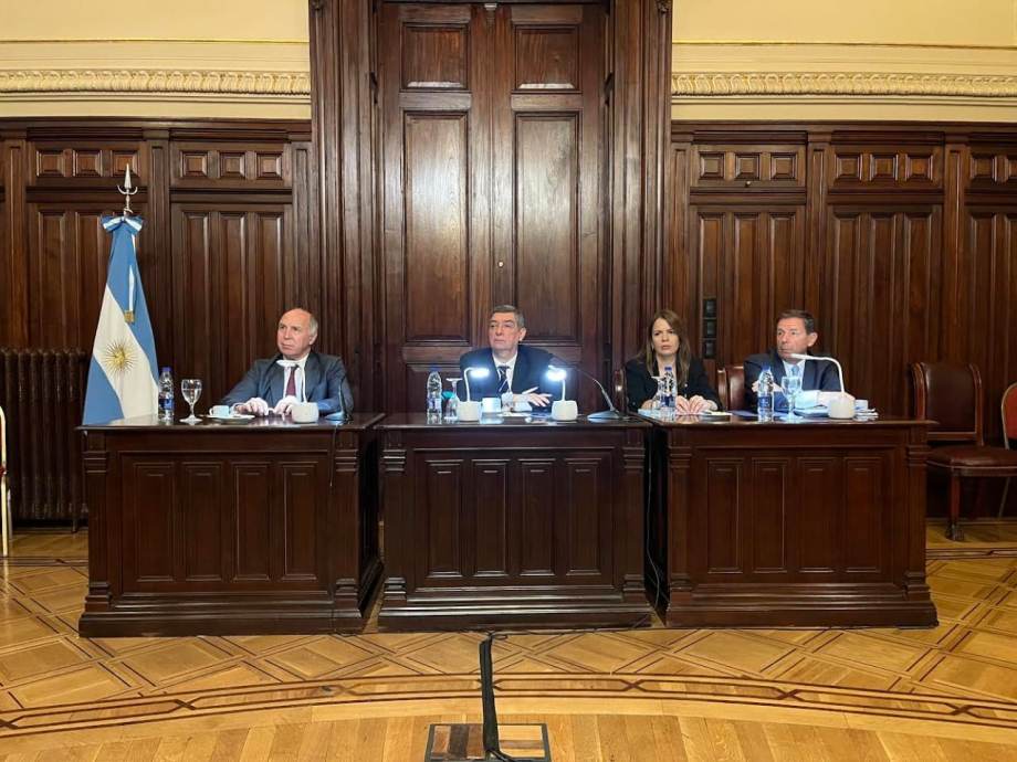 Ricardo Lorenzetti, Horacio Rosatti, Agustina Díaz Cordero y Javier Leal de Ibarra