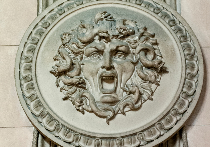 Motivos ornamentales de la fachada del Palacio